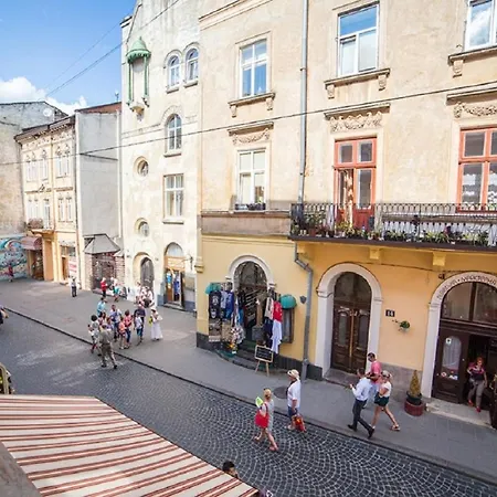 On Virmenska 3, With 2 Separate Bedrooms Apartment *