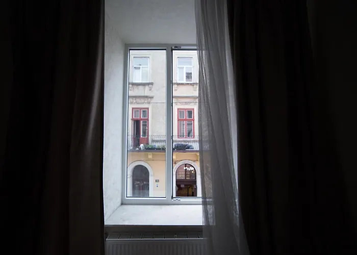 On Virmenska 3, With 2 Separate Bedrooms Leopoli