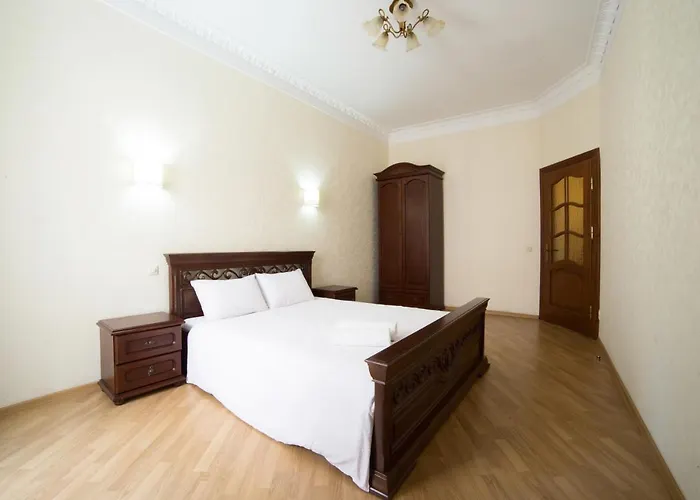 On Virmenska 3, With 2 Separate Bedrooms *